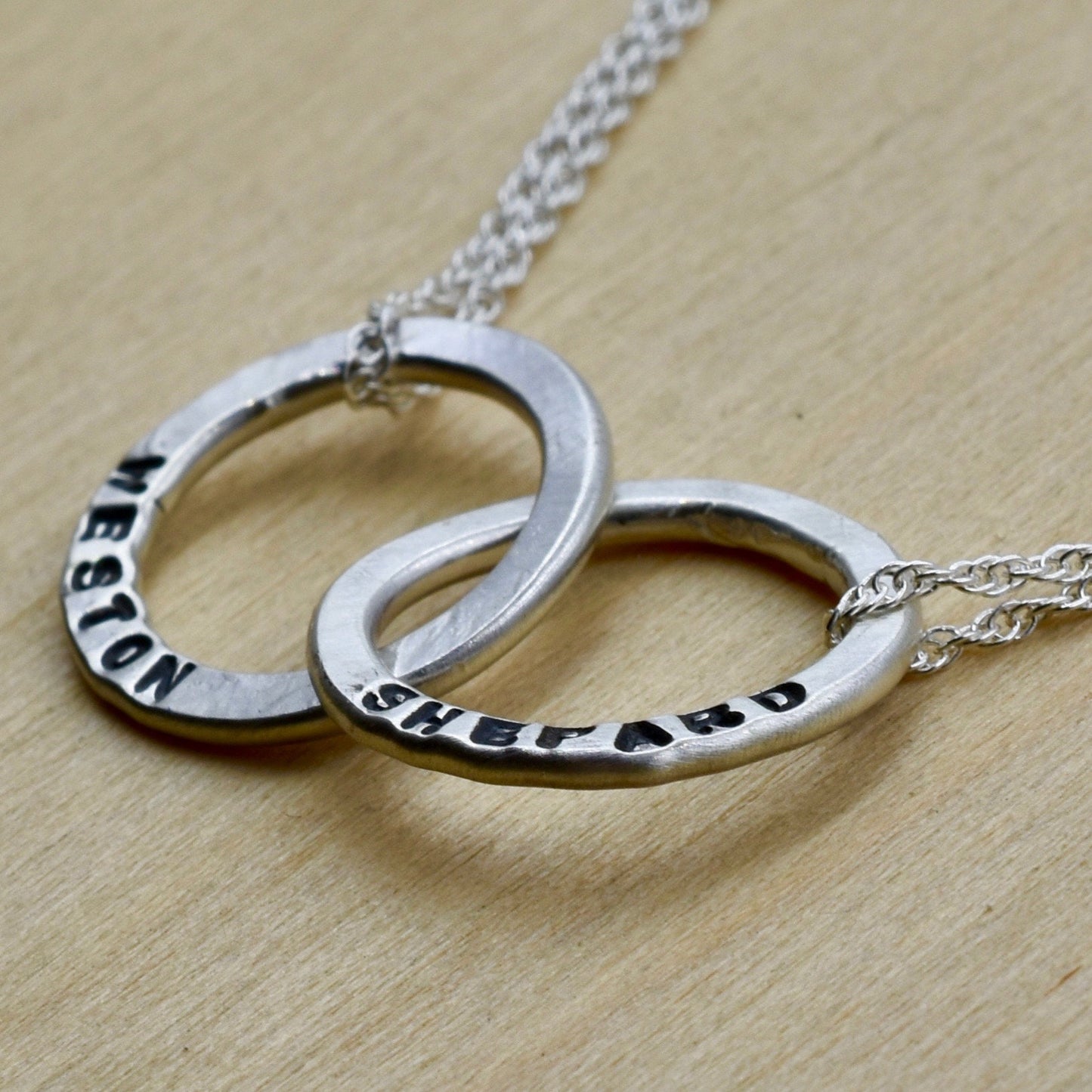 Interlocking Circle Name Necklace